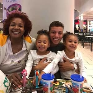 Meet your Posher, Vonnie